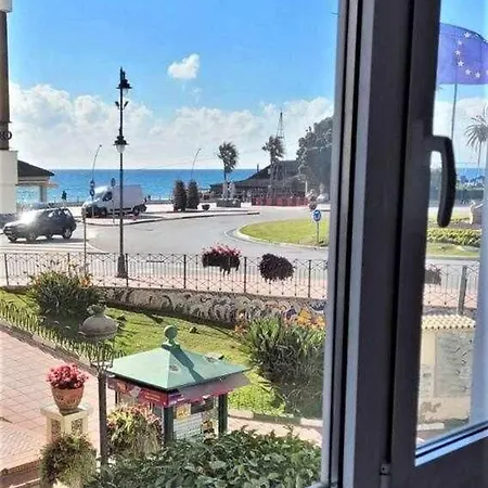 アパート Xiv Morales Y Arnal